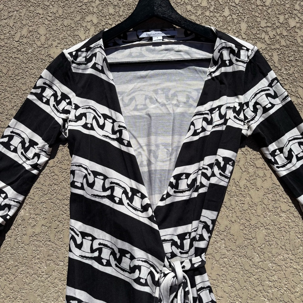 Diane von Furstenberg Julian Two Silk Wrap Dress US Size 6 Black White - Picture 2 of 9